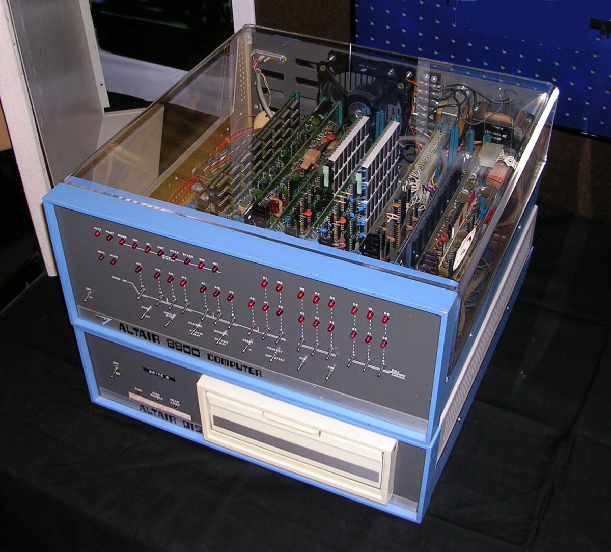 in-1974-everything-changed-a-company-called-mits-released-the-altair-8800--a-breakthrough-pc-based-on-the-intel-8080-processor-which-made-it-easier-than-ever-for-hobbyists-and-amateurs-to-code-software